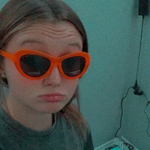 Meet your Posher, Marissa